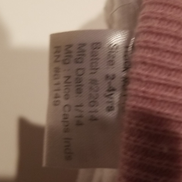 Girls mittens size 2-4 years - Picture 2 of 3